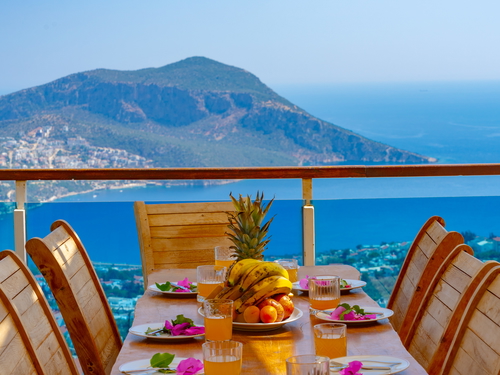  gece  -  Kasım
  | Kalkan Akbel'de Eşsiz Deniz Manzaralı Geniş Aile Villası